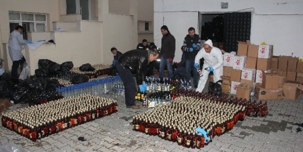Adana’da 10 Bin Şişe Sahte İçki Ele Geçirildi
