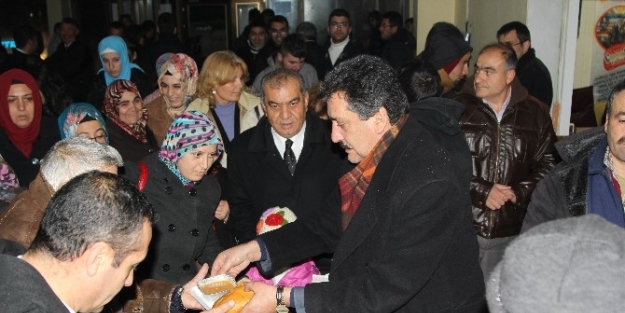 Cihanbeyli Belediyesi Yolda Kalanların Yardımına Koştu