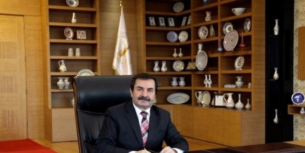 Rektör Ahmet Karaaslan Yeniden Aday