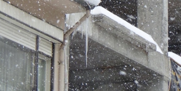 Yoğun Kar Tehlikeleri De Beraberinde Getiriyor