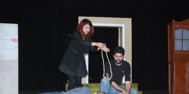 Adana’ya "bay Kolpert" Geliyor