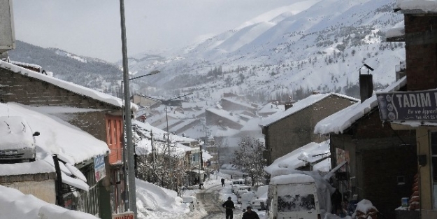 Çelikhan’da Kar Asareti