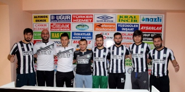 Nazilli Belediyespor’da Toplu İmza Töreni