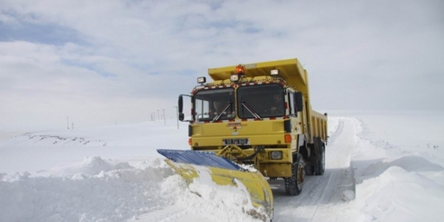 Sivas’ta Karla Mücadele Çalişmalari Sürüyor