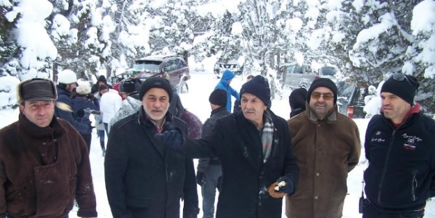 Beyşehir’de Yaban Hayvanlarına Yem Bırakıldı