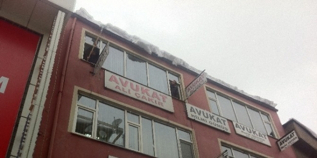 Tavşanlı’da Çatilara Dikkat