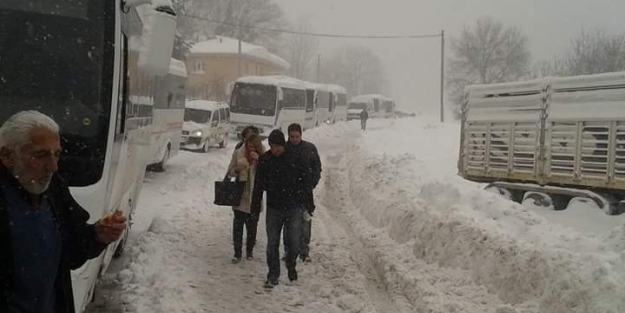 Dağ Yolu'nda beyaz esaret
