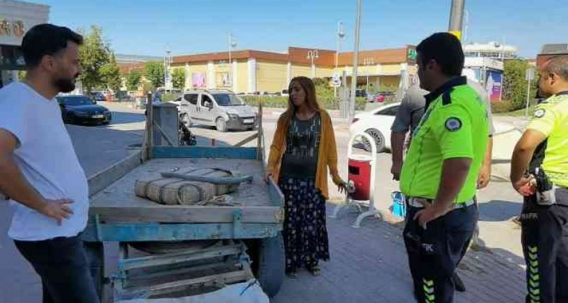 Bursa'da başıboş at trafiği altüst etti