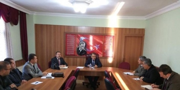 Kaymakam Yenidoğan’dan Okul Müdürlerine Proje Üretin Uyarısı