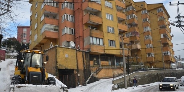 Kozlu’da 24 Saat Kar Nöbeti