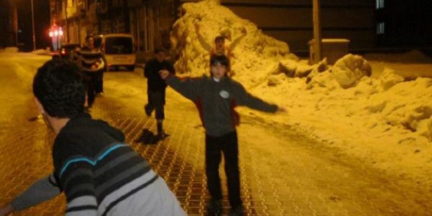 Bursa'da öğrencilerden tatil için rekor imza!