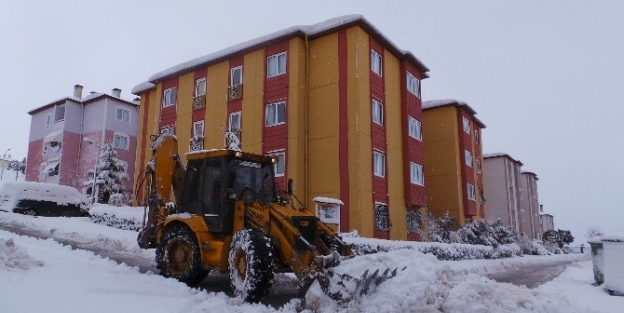 Kar Çalişmalari Devam Ediyor