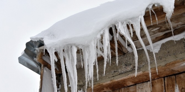 Gümüşhane Buz Tuttu