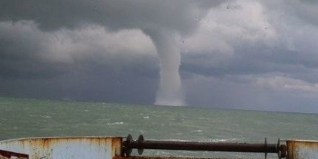 Akdeniz açıklarında hortum paniği