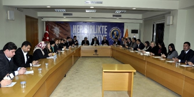 Ak Parti’den Görme Engellilere Sms’li Destek