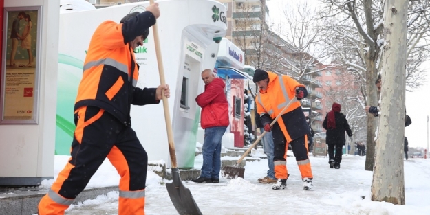 Nilüfer'de karla mücadele tam gaz