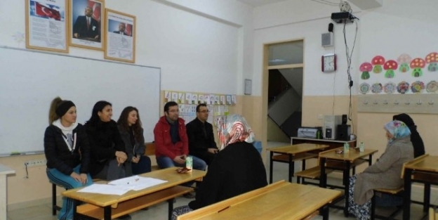 Hisarcık Çpl’de Öğretmenlerin Köylerde Veli Toplantısı