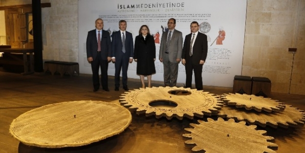 Başkan Şahin İslam Bilim Tarihi Müzesini Ziyaret Etti