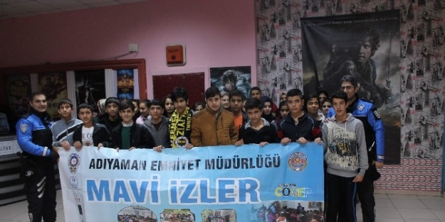 Polisler’den Öğrencilere ‘mucize’ Hediye