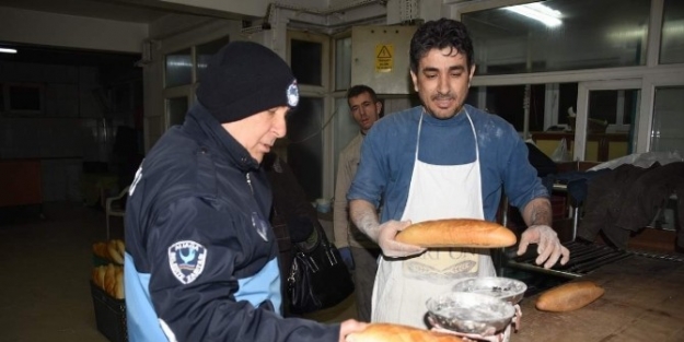 Aliağa Belediyesi’nden Fırınlara Şafakta Denetim