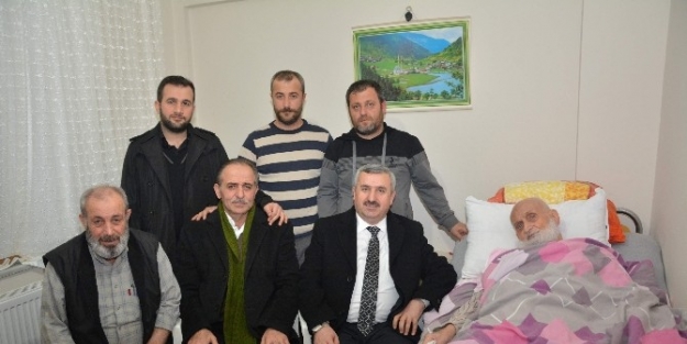 Başkan Baran Yaşlıları Ziyaret Etti