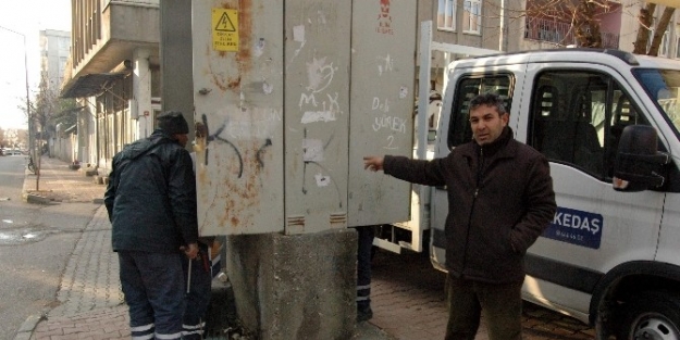 Muhtarın Elektrik Kesintisi İsyani