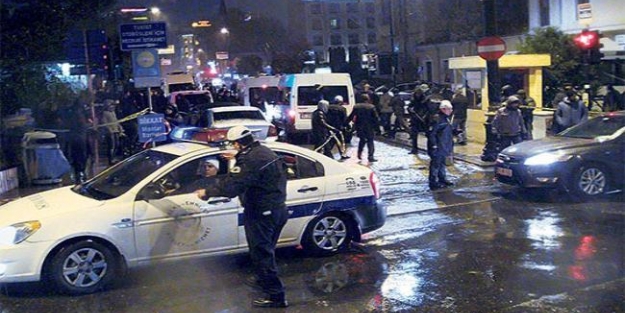 Okmeydanı'nda bomba paniği!