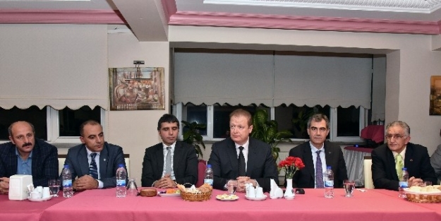 Gümüşhane Valisi Yücel Yavuz, Gazeteciler Gününde Gazetecilerle Buluştu