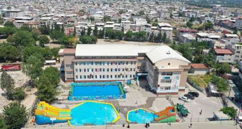 Bursa'da okul bahçeleri tatil köyüne dönüştü