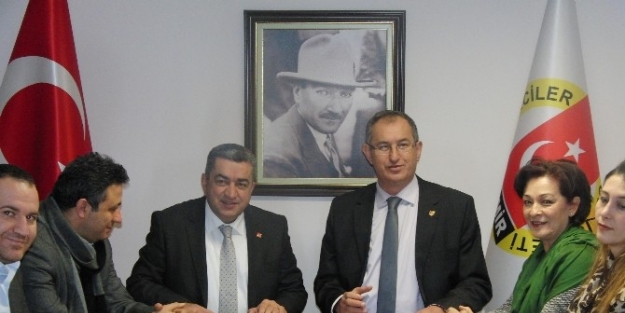 Chp’den İzmirli Gazetecilere 10 Ocak Ziyareti