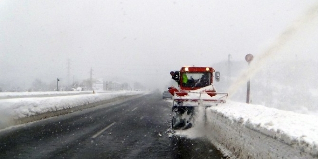 Bolu Dağı’nda Yoğun Kar Yağışı Yeniden Başladı