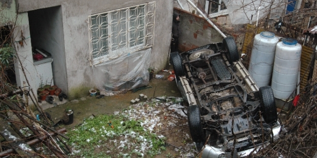 Cip gecekondu bahçesine uçtu!