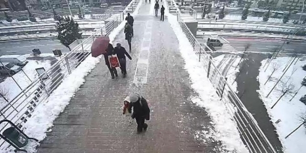 Büyükşehir’in Kameralarından Kar Manzaraları