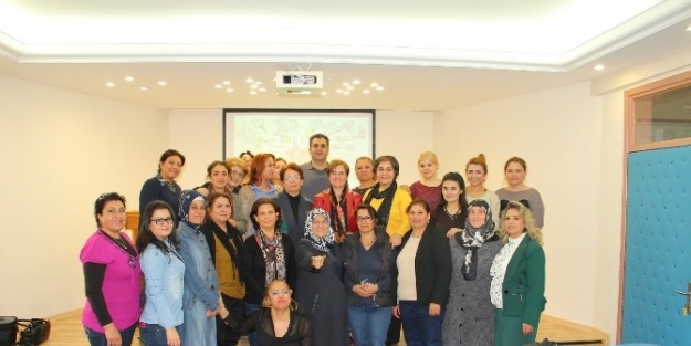 Mhp’li Kadınlara “ekonomi Ve Siyaset” Eğitimi