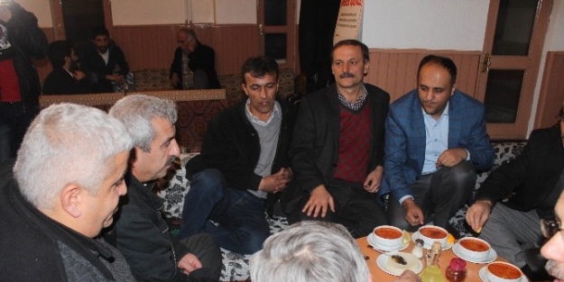 Başkan Özaltun Çalişan Gazetecilerle Bir Araya Geldi