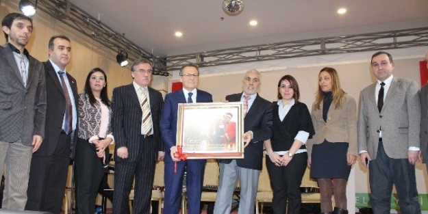 Balıkesirli Gazeteciler Gecede Bir Araya Geldiler