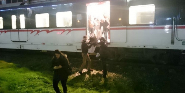 İzmir'de yolcular baygınlık geçirdi!