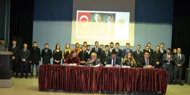 Ak Parti Karesi Gençlik Kolları Olağan Kongresi