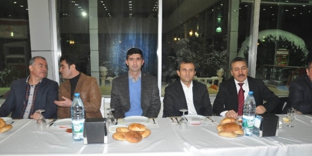 Başkan Tutal Gazetecilerle Yemekte Buluştu