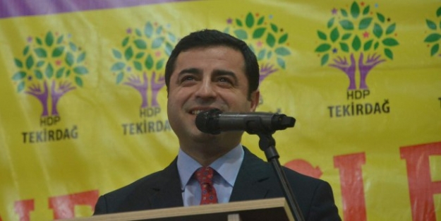 Demirtaş'tan Davutoğlu'na 'sokak' eleştirisi