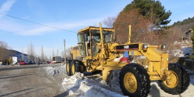 Ödemiş Belediyesi, Tuzlama Çalişmalarina Devam Ediyor