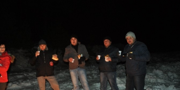 Demirci’de Gazeteciler 10 Ocak’ı Zirvede Kutladı