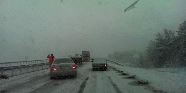 Balıkesir’de Kar Yağışı Geri Döndü