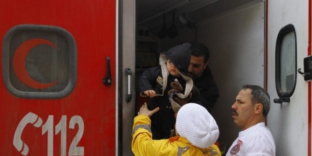Rize’de 3 Yaşındaki Hasta Paletli Ambulans İle Kurtarıldı