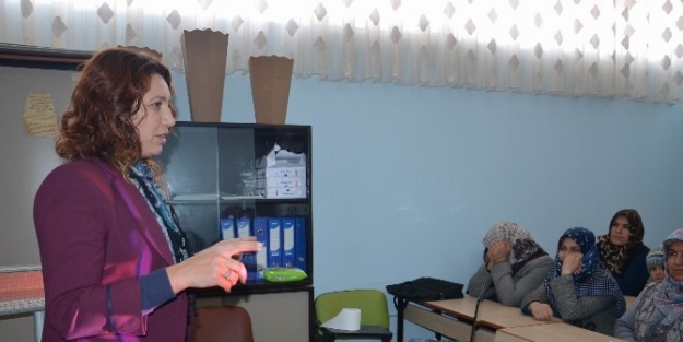 Kadınlara Kanser Eğitimi Verildi