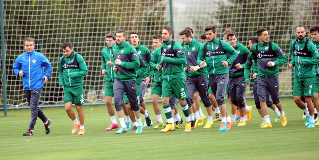 Bursaspor ilk antrenmanını yaptı