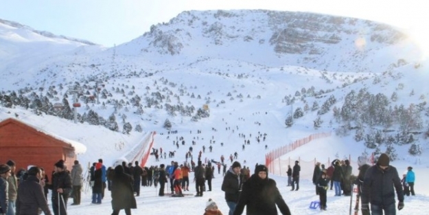 Başsoy; Hemşehrilerini Kayak Merkezine Bekliyor