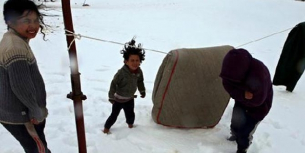 8'i çocuk 14 kişi donarak öldü