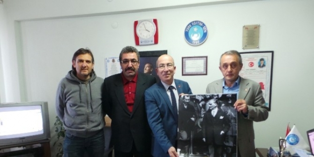 Tüfad Yöneticilerinden Türk Eğitim-sen’e Ziyaret