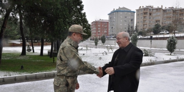 Tekirdağ Büyükşehir Belediye Başkanı Kadir Albayrak 8. Mekanize Tugay Komutanlığını Ziyaret Etti